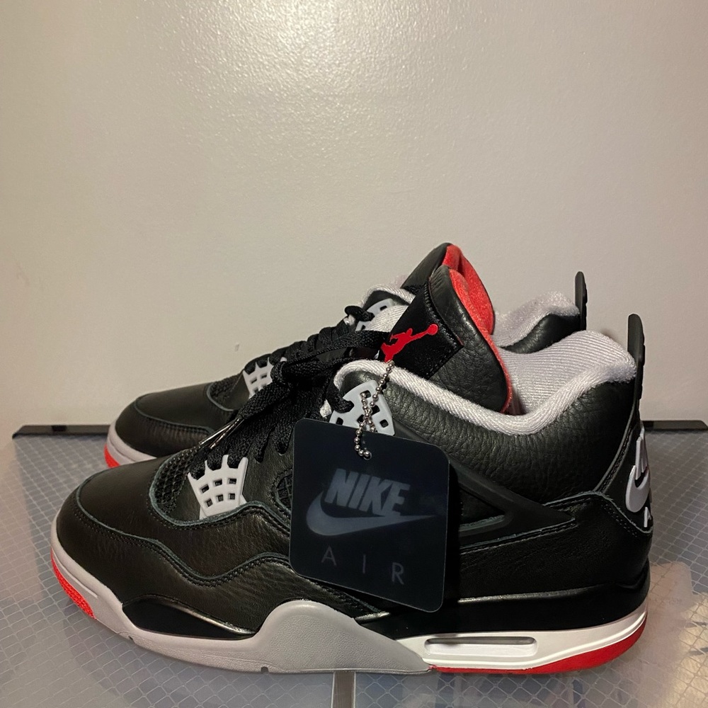 Reimagined 4’s ONLY accepting CASH APP OR VENMO due to poshmark issues.